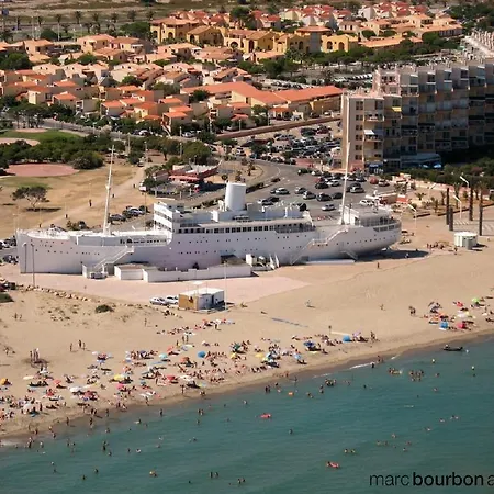 Studio Dans Lotissement Calme Proche De La Mer Appartement