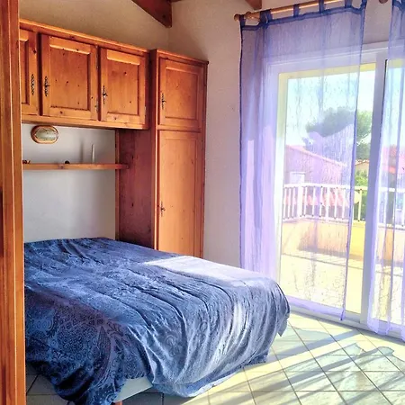 Appartement Studio Dans Lotissement Calme Proche De La Mer *